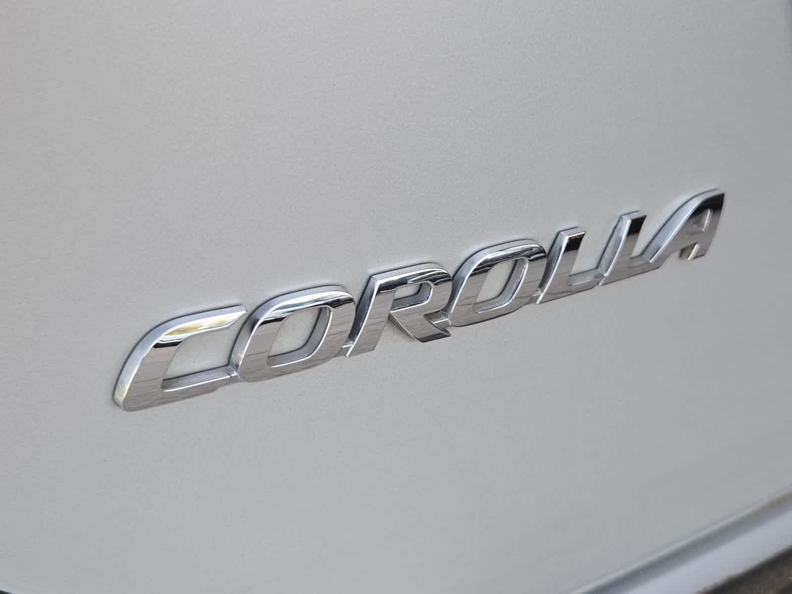 Used 2019 Toyota Corolla LE w/ Carpet Mat Package (TMS) FWD image 13