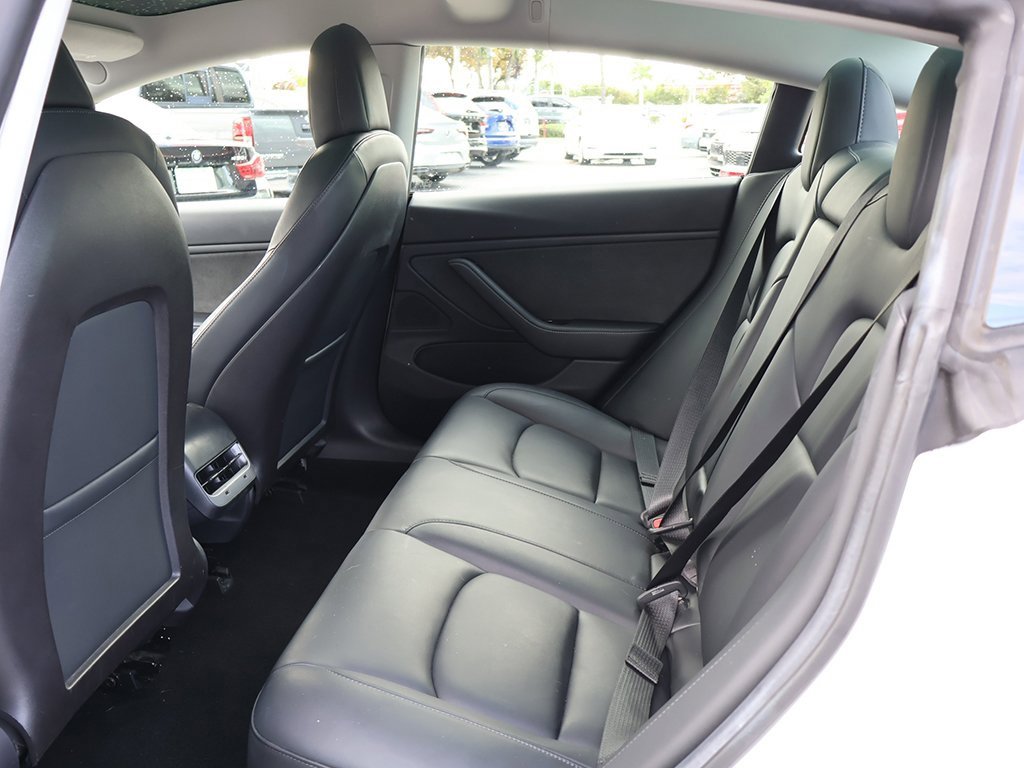 Used 2019 Tesla Model 3 Long Range image 37