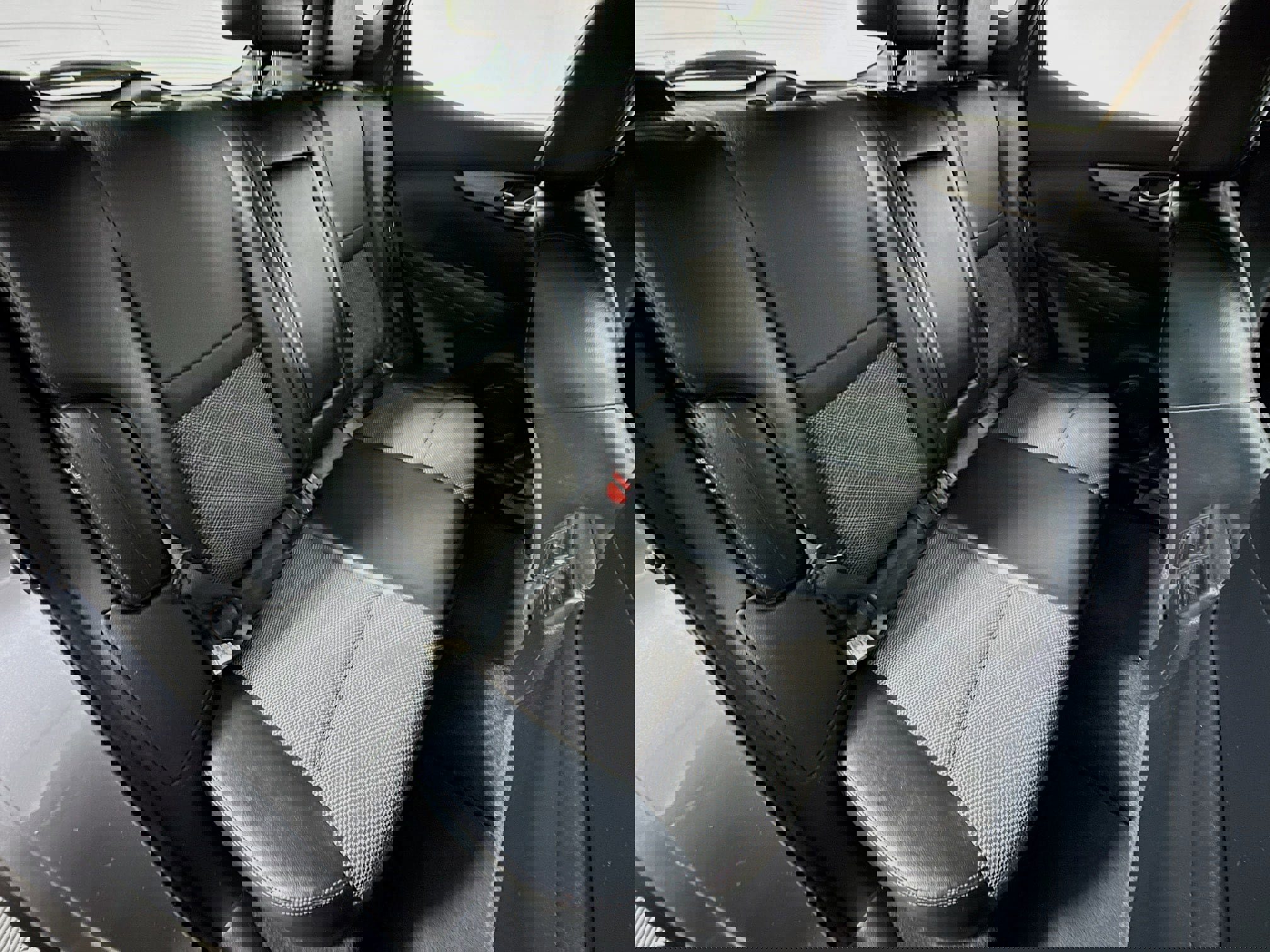 Used 2022 Nissan Rogue Sport SV w/ Technology Package image 25