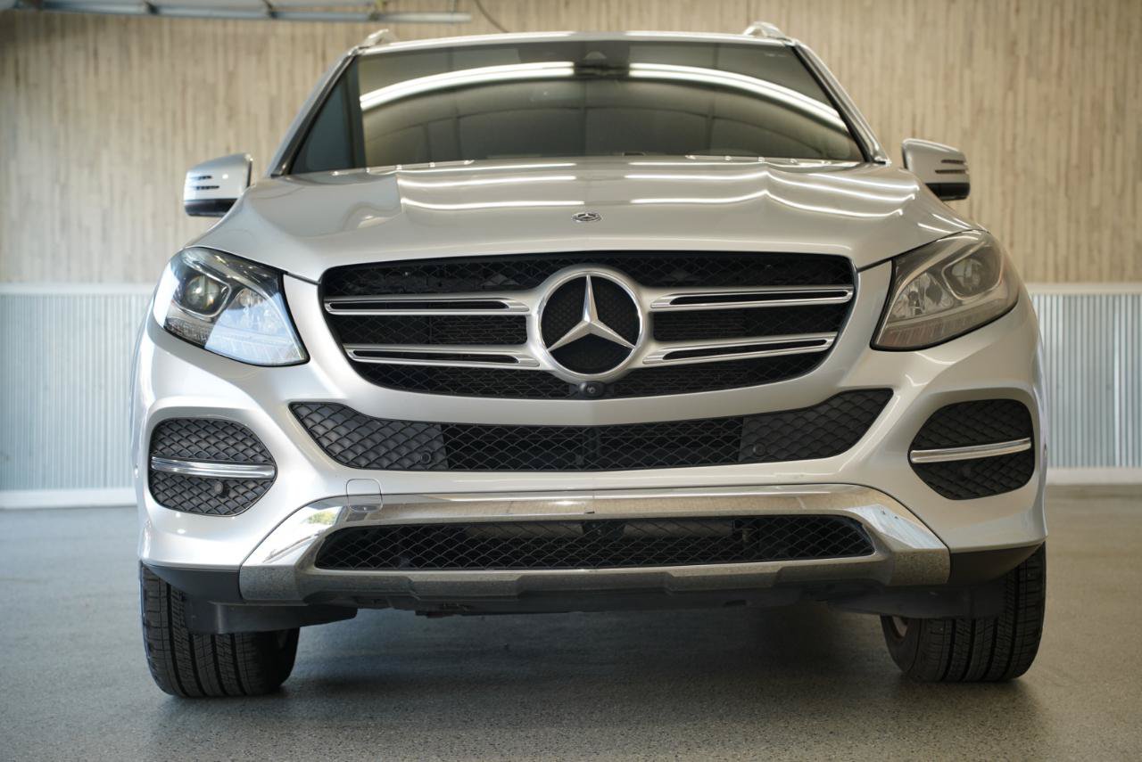 Used 2019 Mercedes-Benz GLE 400 4MATIC image 3