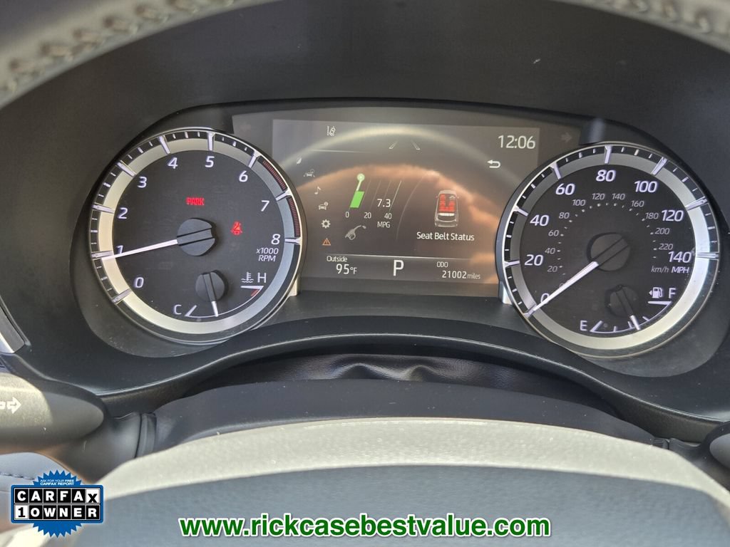 Used 2023 Toyota Highlander XLE FWD image 29