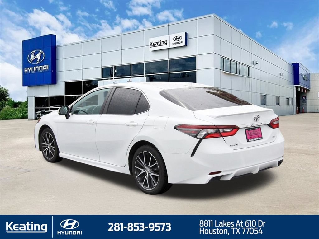 Used 2023 Toyota Camry SE FWD image 7