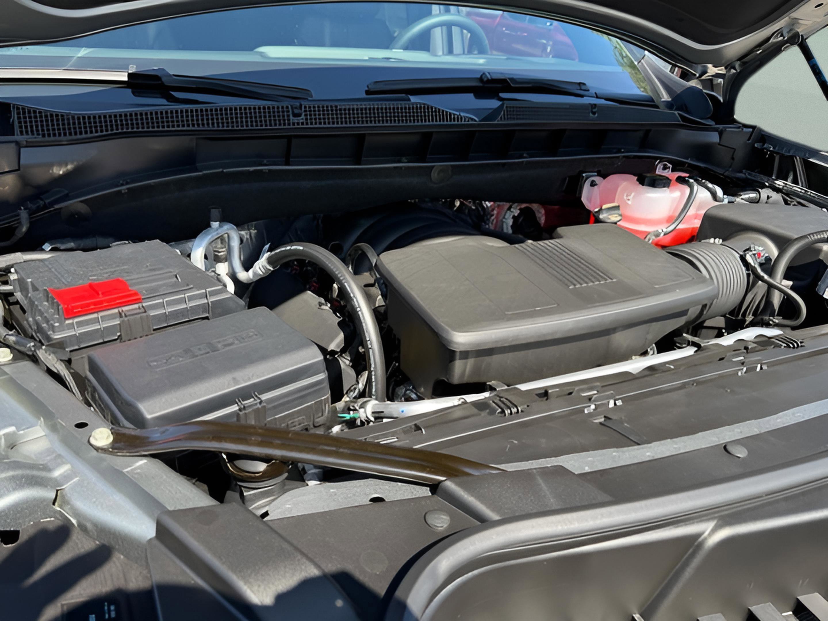 New 2026 Chevrolet Suburban LT w/ Comfort Package image 18