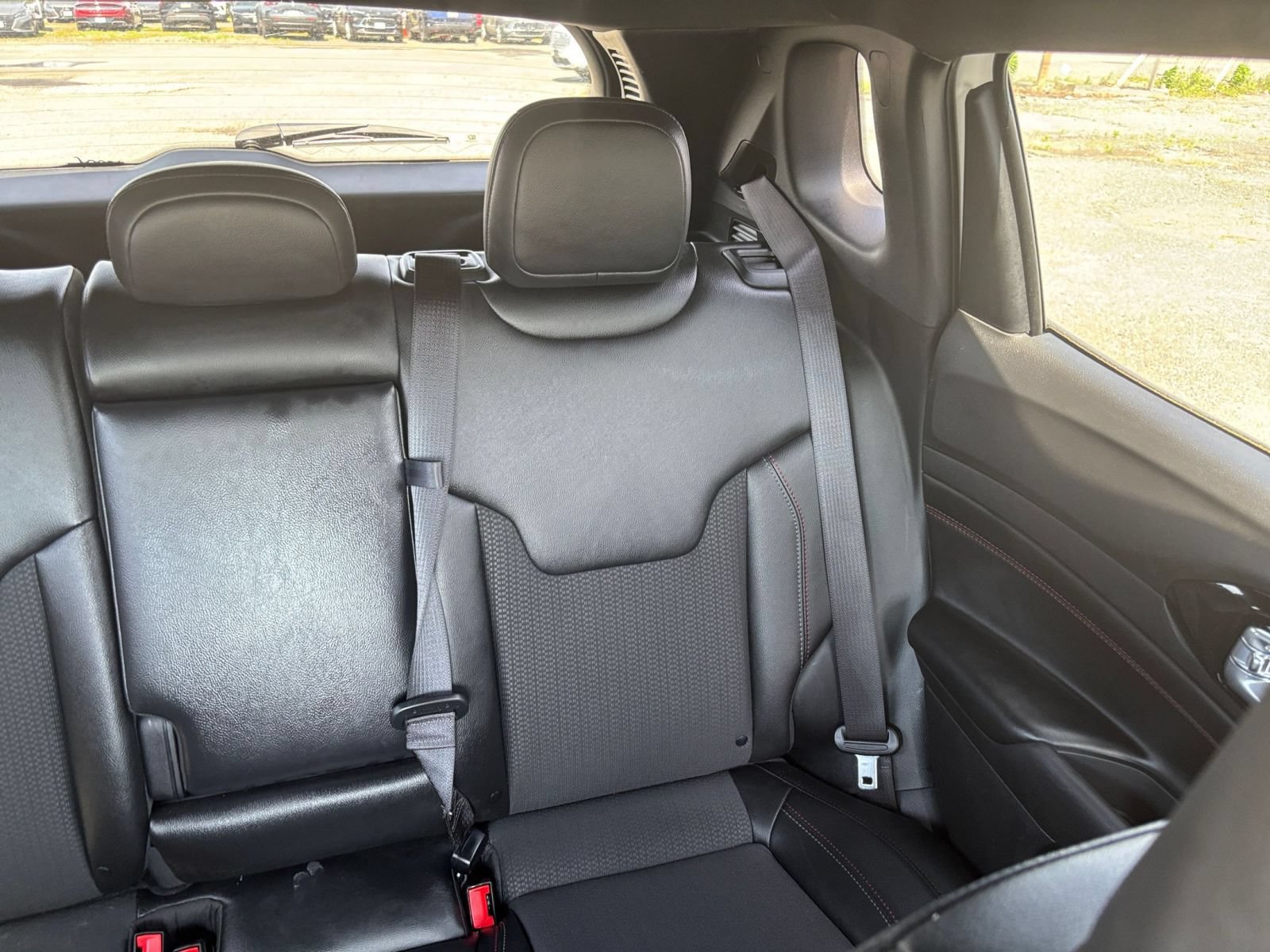 Used 2025 Jeep Compass Trailhawk AWD/4WD image 33