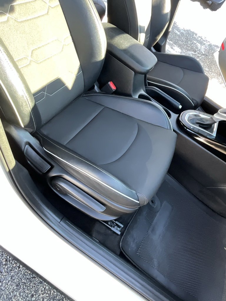 Used 2022 Kia Forte GT-Line image 27