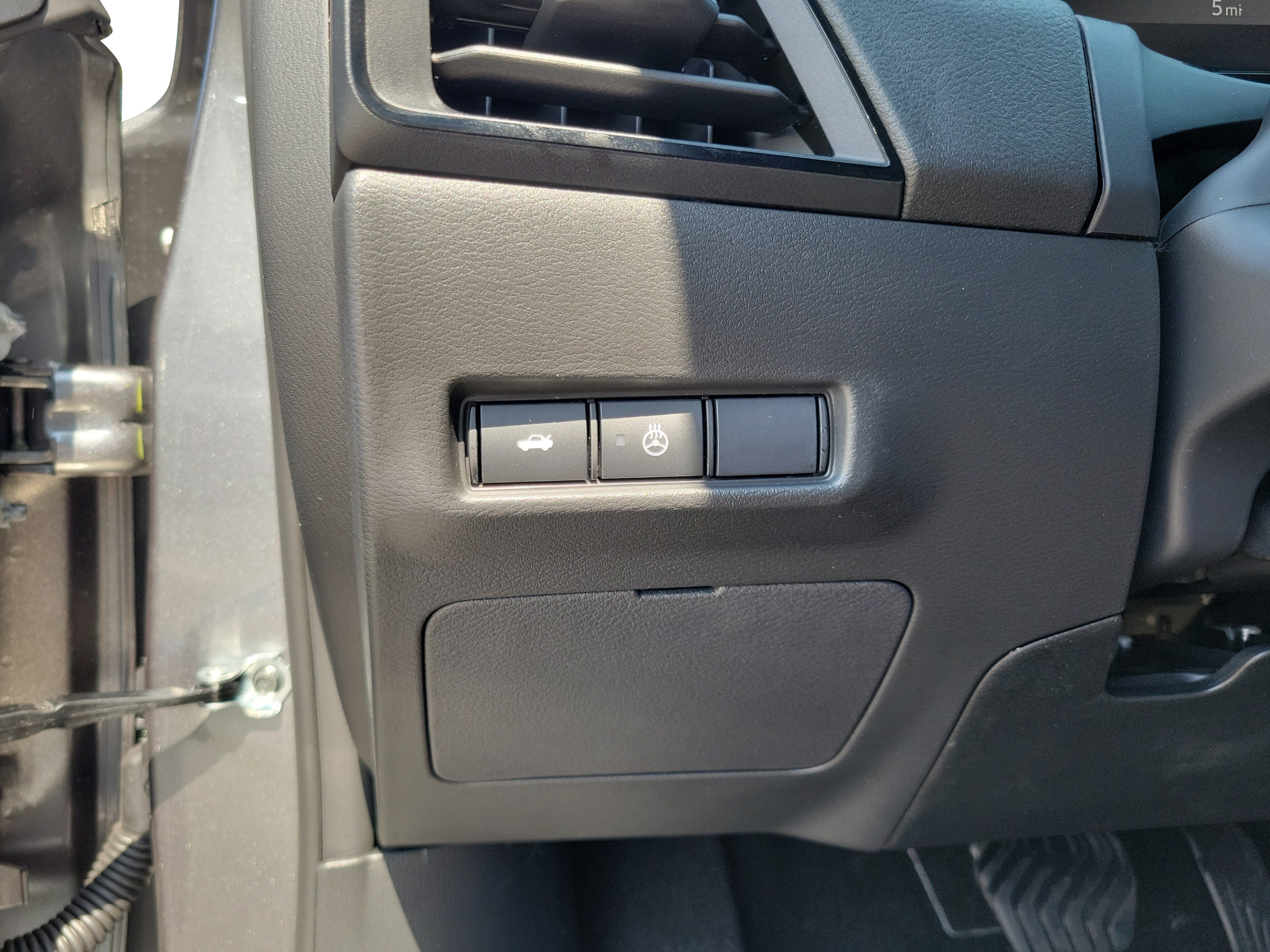 New 2027 Nissan Sentra SR w/ SR All Weather Package FWD image 19
