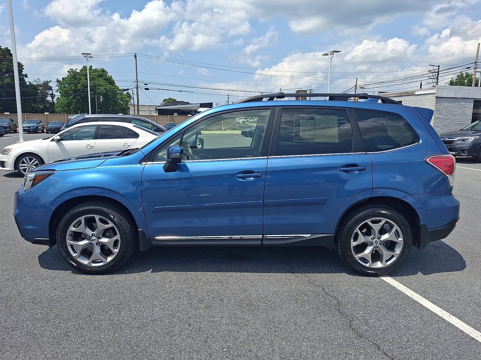 Used 2017 Subaru Forester 2.5i Touring AWD/4WD image 7