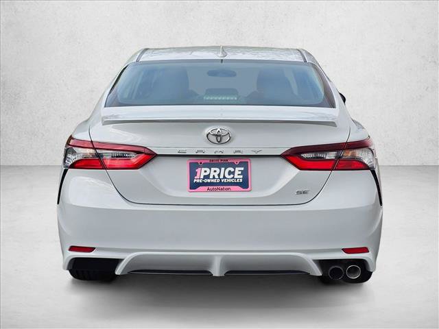 Used 2022 Toyota Camry SE FWD image 6