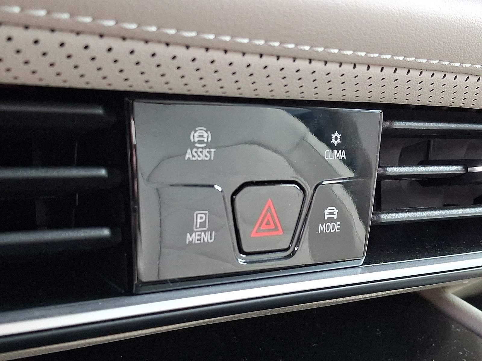 Used 2026 Volkswagen Atlas SE AWD/4WD image 25