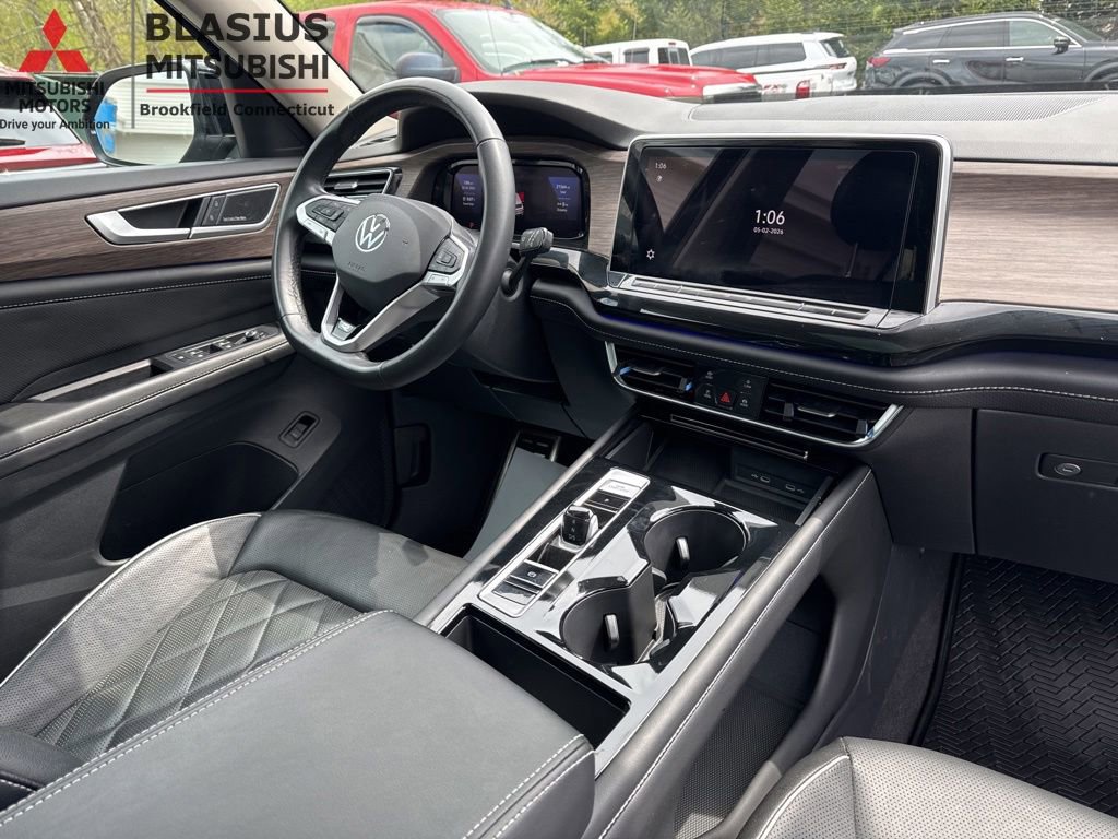 Used 2024 Volkswagen Atlas SEL Premium R-Line AWD/4WD image 42