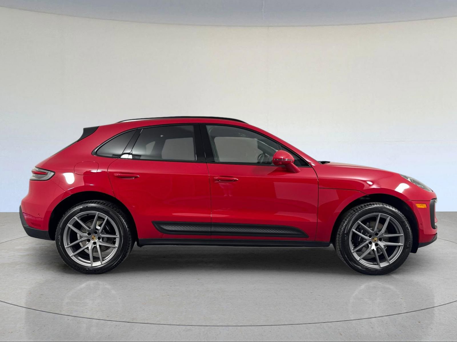 New 2026 Porsche Macan AWD/4WD image 9