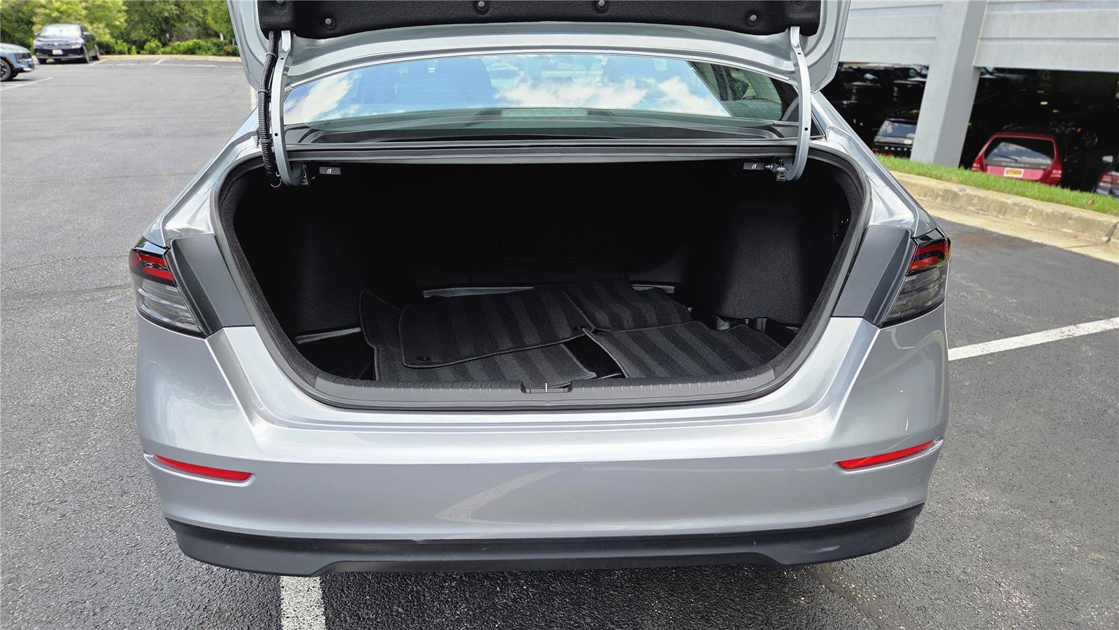 Used 2024 Honda Accord EX image 5