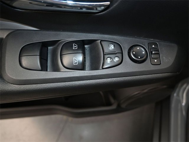 Used 2024 Nissan Kicks SR w/ SR Premium Package image 11