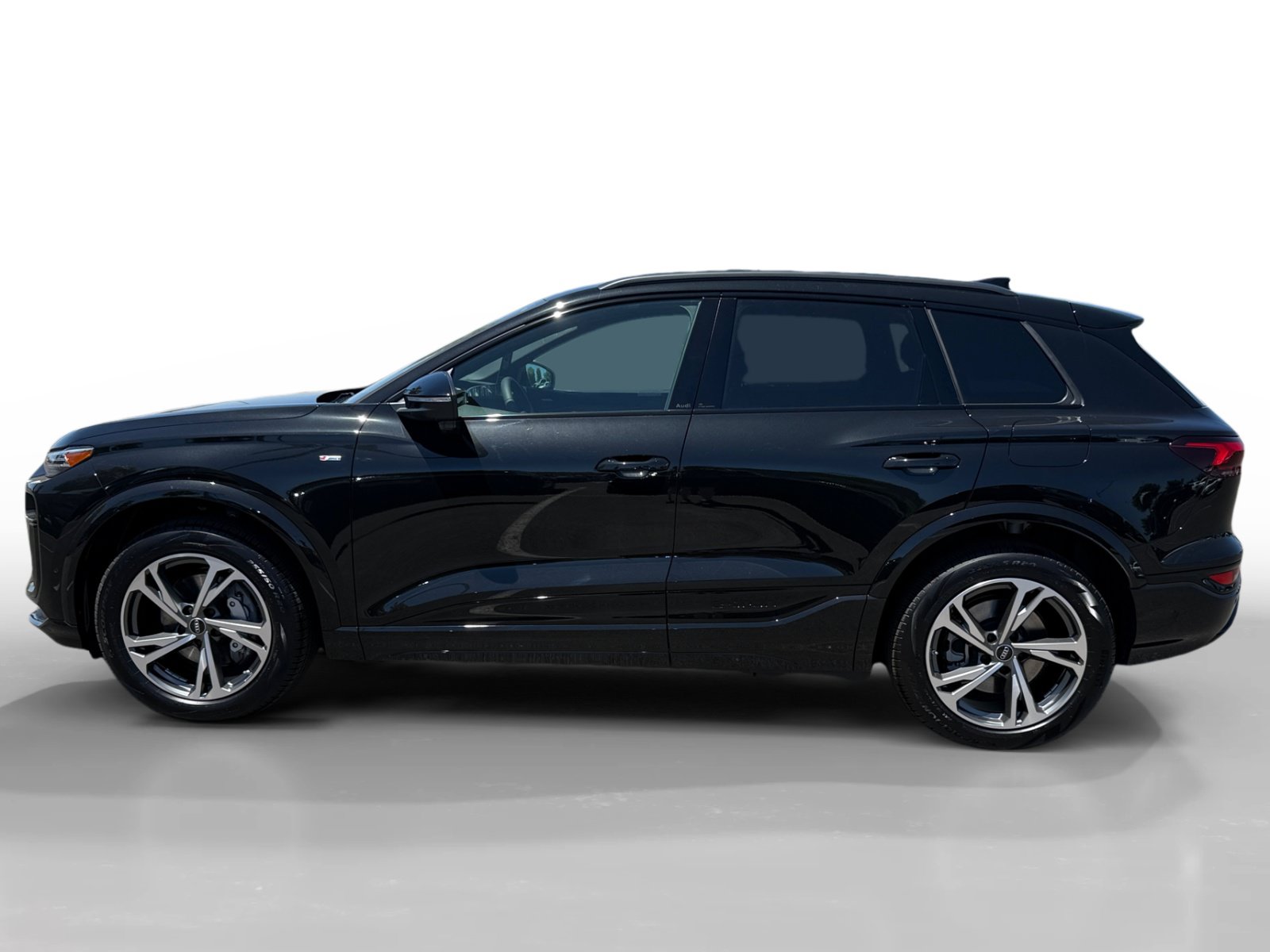 New 2027 Audi Q6 e-tron Premium Plus AWD/4WD image 2