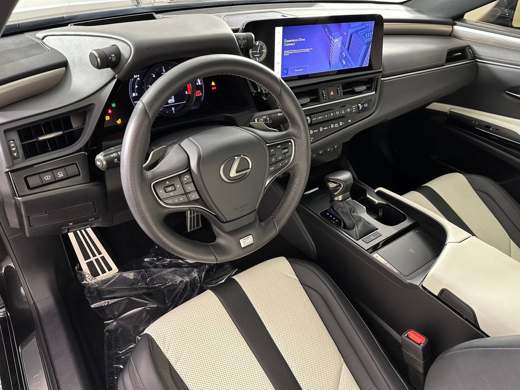 Used 2024 Lexus ES 350 F Sport w/ Technology Package FWD image 17