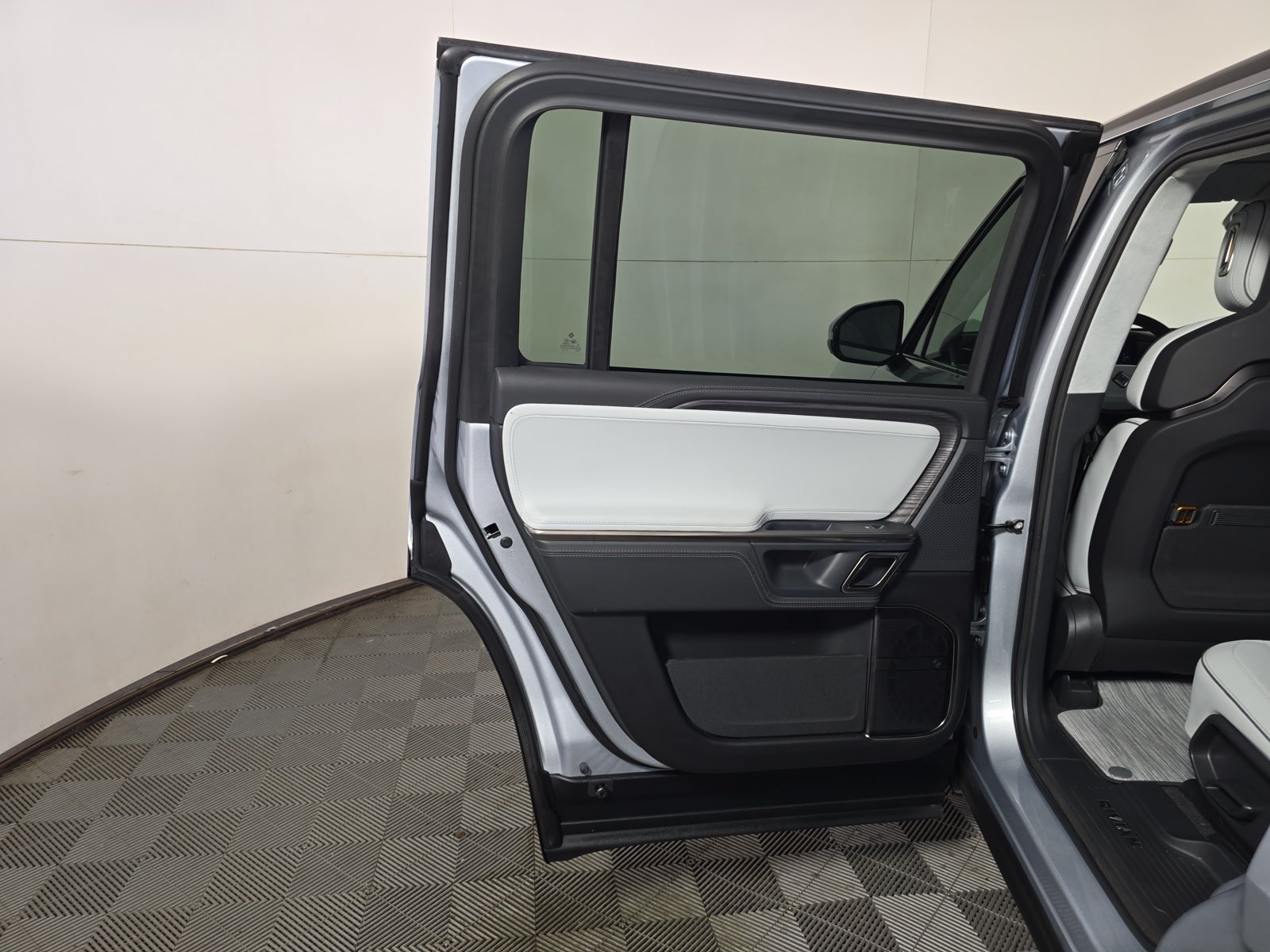 Used 2023 Rivian R1S Adventure Quad AWD/4WD image 17