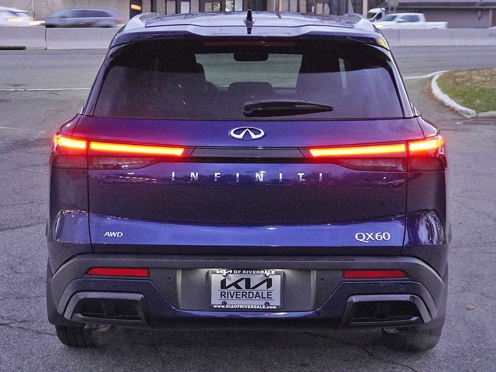 Used 2025 INFINITI QX60 Luxe image 16
