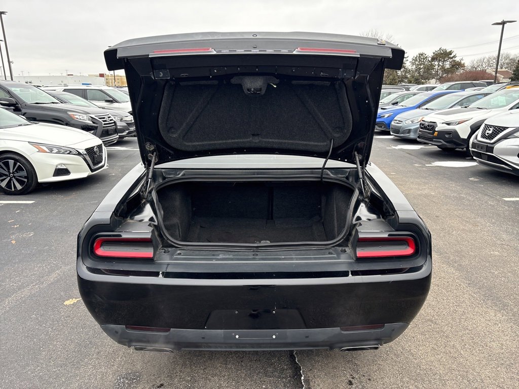 Used 2017 Dodge Challenger R/T w/ Blacktop Package image 8