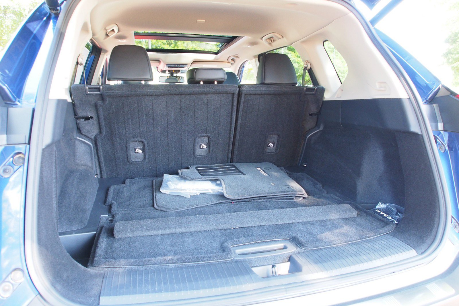 Used 2023 Nissan Rogue SL AWD/4WD image 15
