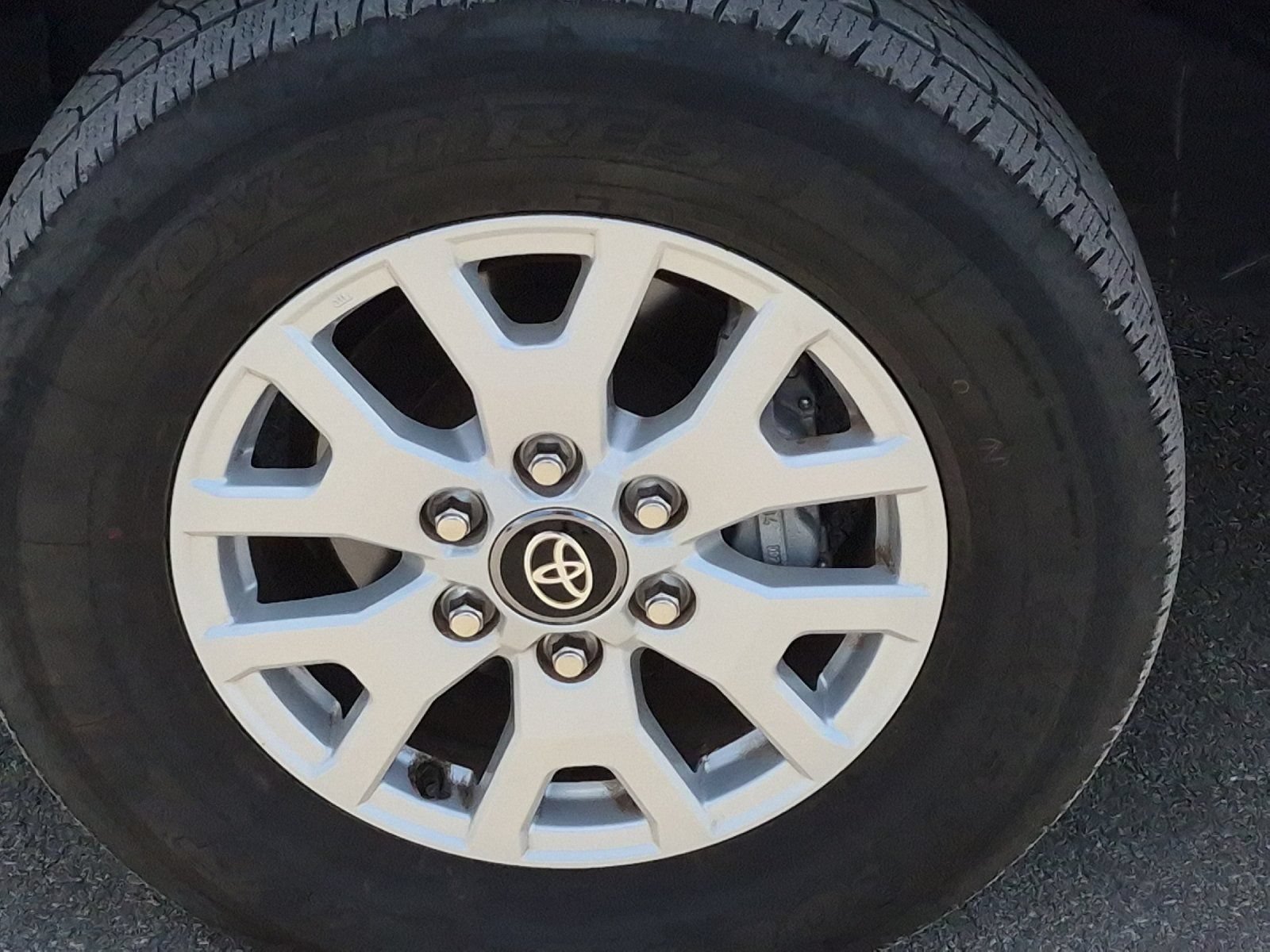 Certified 2025 Toyota Tacoma SR5 AWD/4WD image 22
