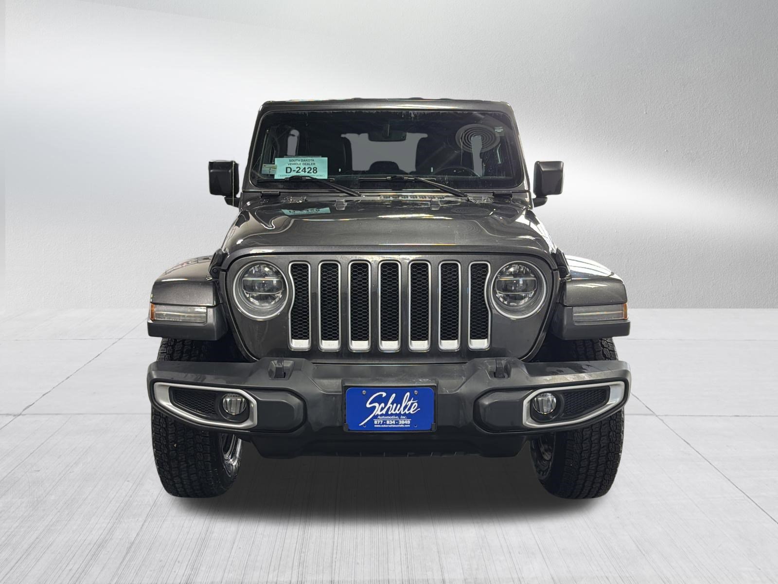 Used 2018 Jeep Wrangler Unlimited Sahara image 2