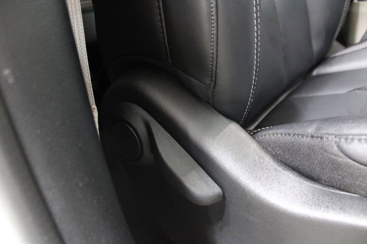 Used 2024 Chrysler Pacifica Touring-L image 29