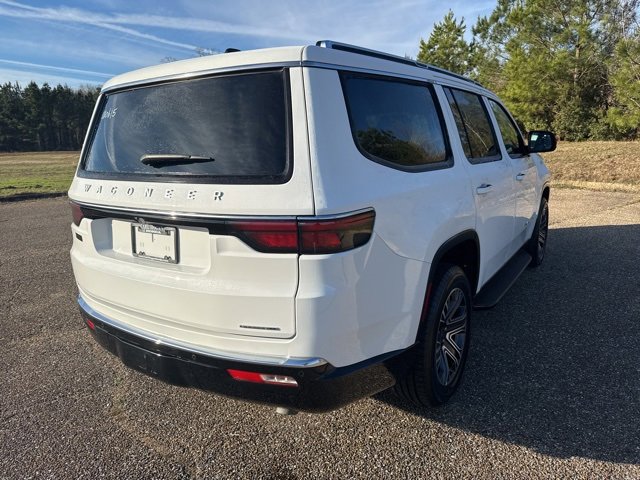 Used 2024 Jeep Wagoneer Series II w/ Flexible Seating Group image 3