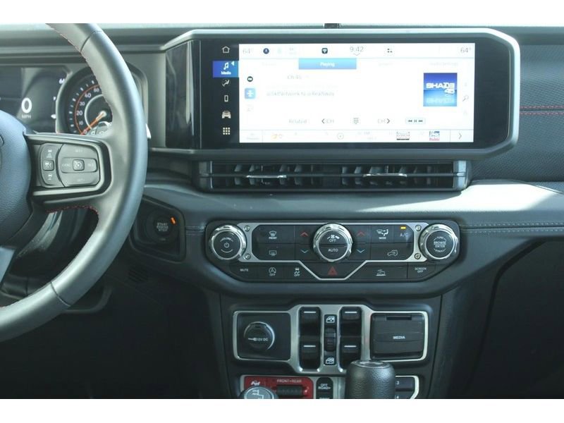 Used 2024 Jeep Wrangler Unlimited Rubicon AWD/4WD image 17