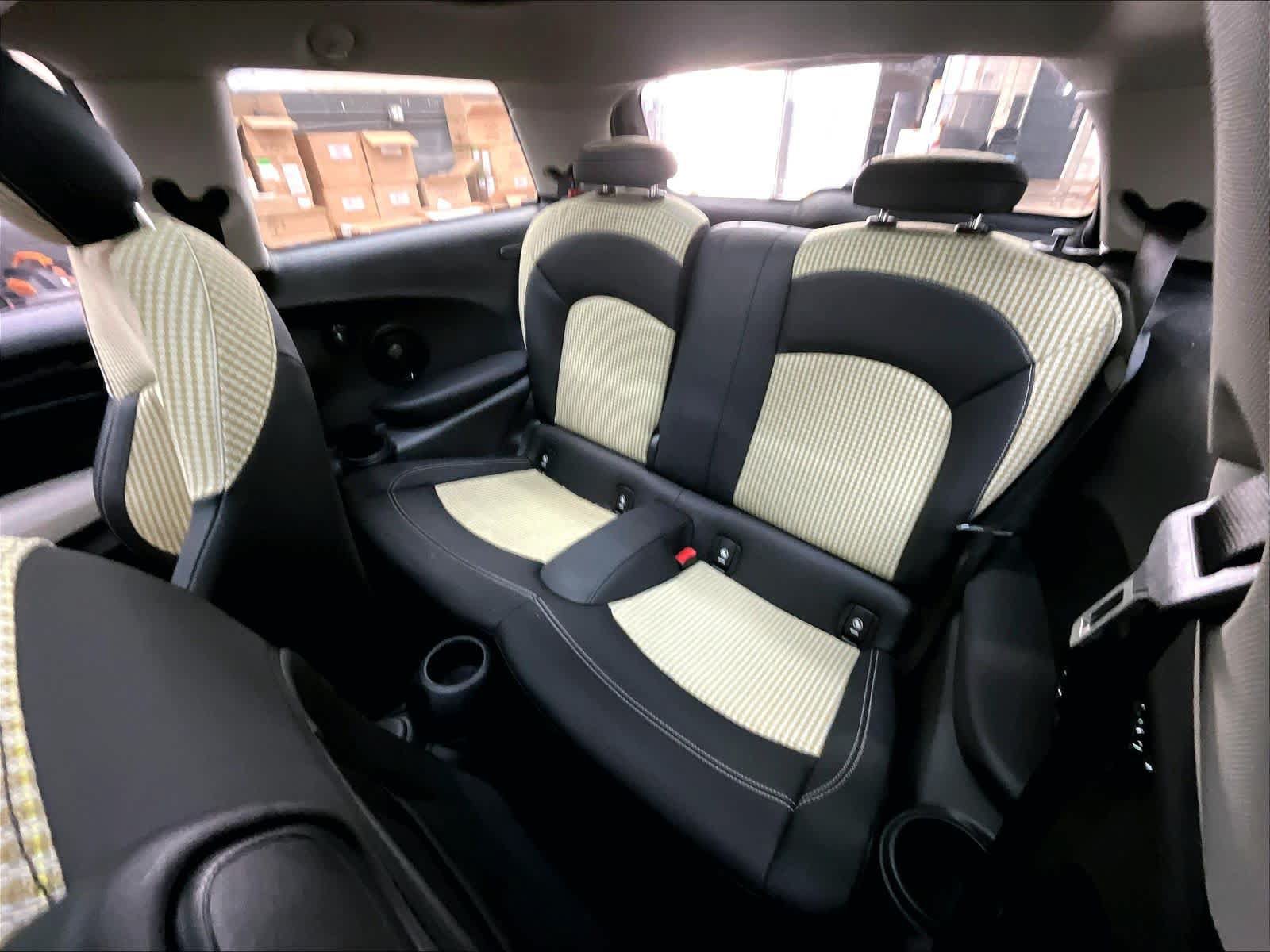Used 2024 MINI Cooper SE FWD image 28