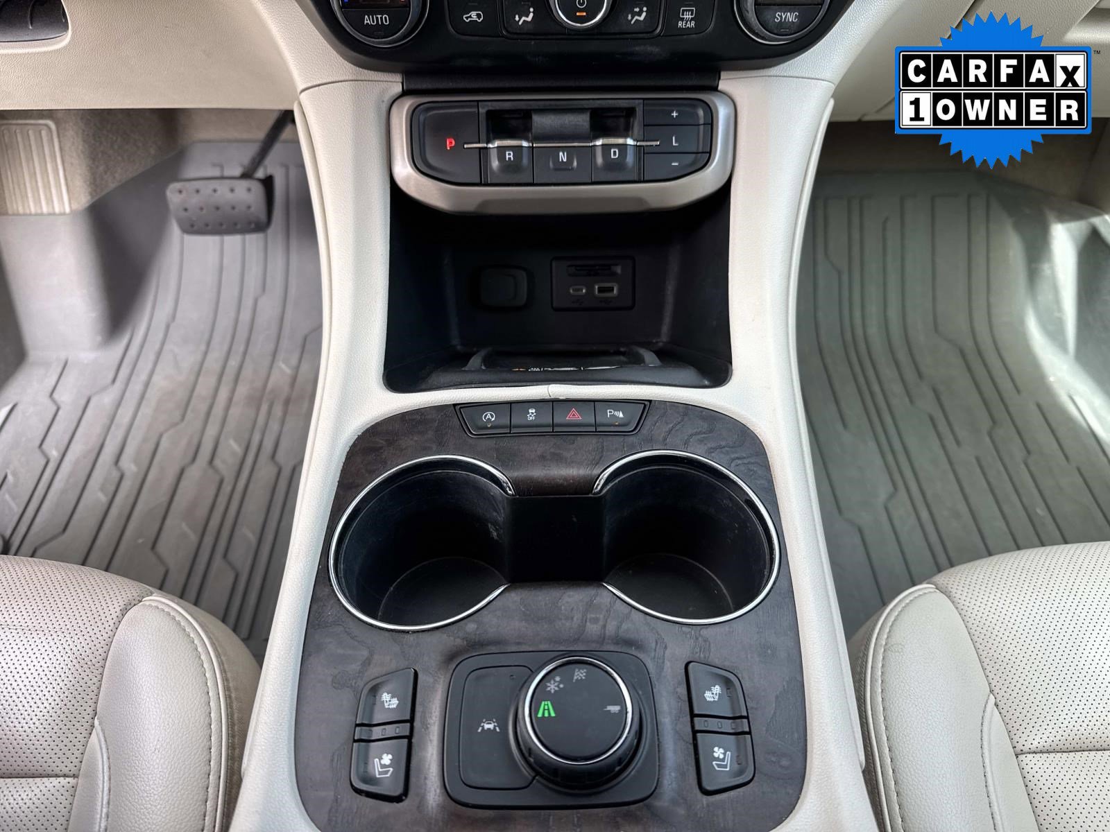 Used 2022 GMC Acadia Denali w/ Denali Ultimate Package image 30