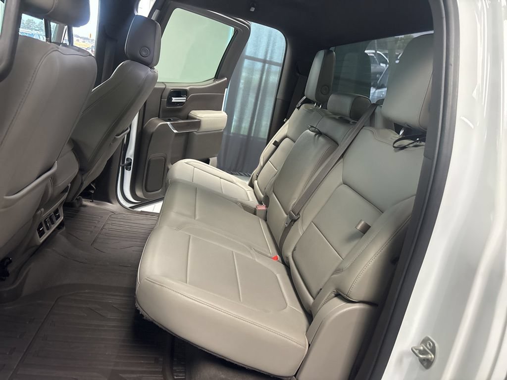 Used 2022 GMC Sierra 1500 SLT AWD/4WD image 31