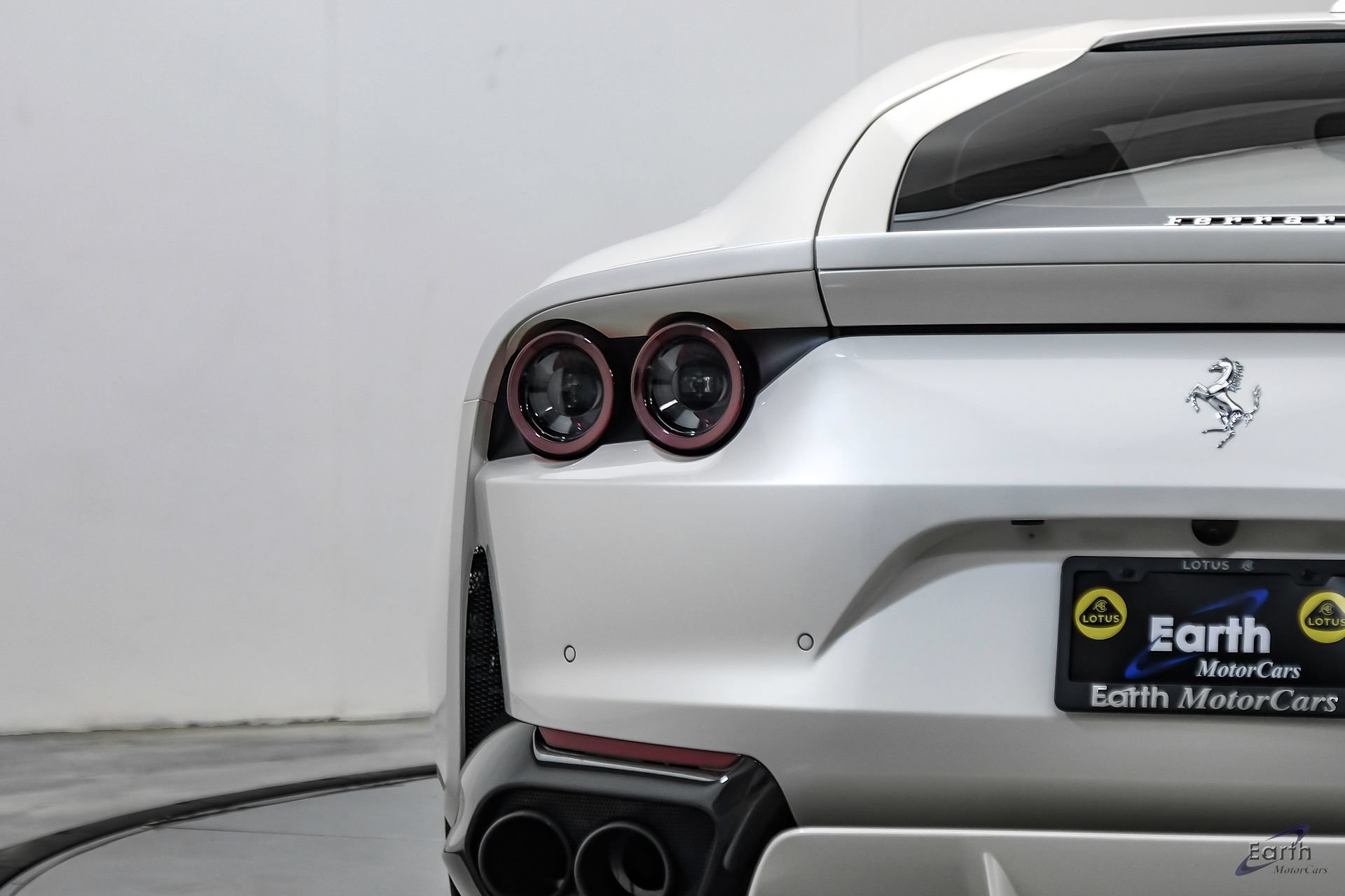 Used 2019 Ferrari 812 Superfast RWD image 17