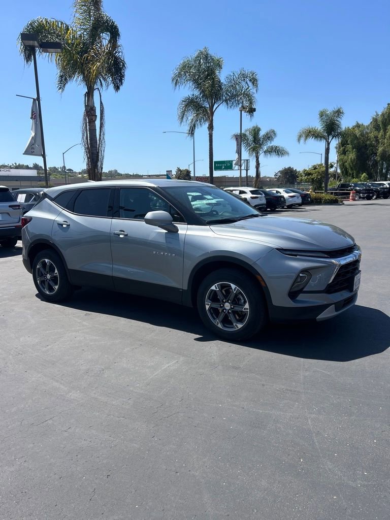 Used 2025 Chevrolet Blazer LT image 11