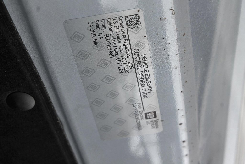 New 2025 Cadillac Lyriq Sport image 31