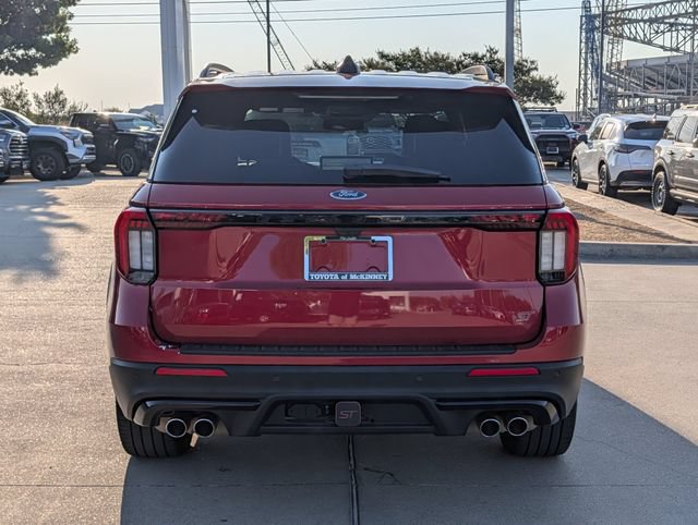 Used 2025 Ford Explorer ST AWD/4WD image 7