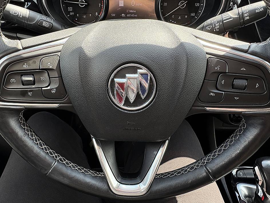 Used 2020 Buick Encore GX Essence w/ Experience Buick Package FWD image 18
