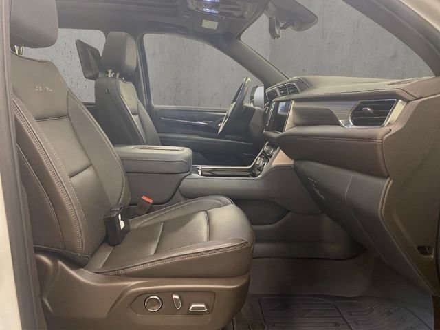 Used 2024 GMC Yukon Denali w/ Advanced Technology Package AWD/4WD image 22