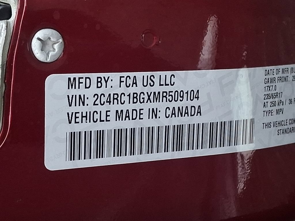 Used 2021 Chrysler Pacifica Touring-L FWD image 27