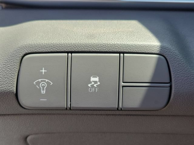 New 2026 Hyundai Elantra Sport FWD image 19