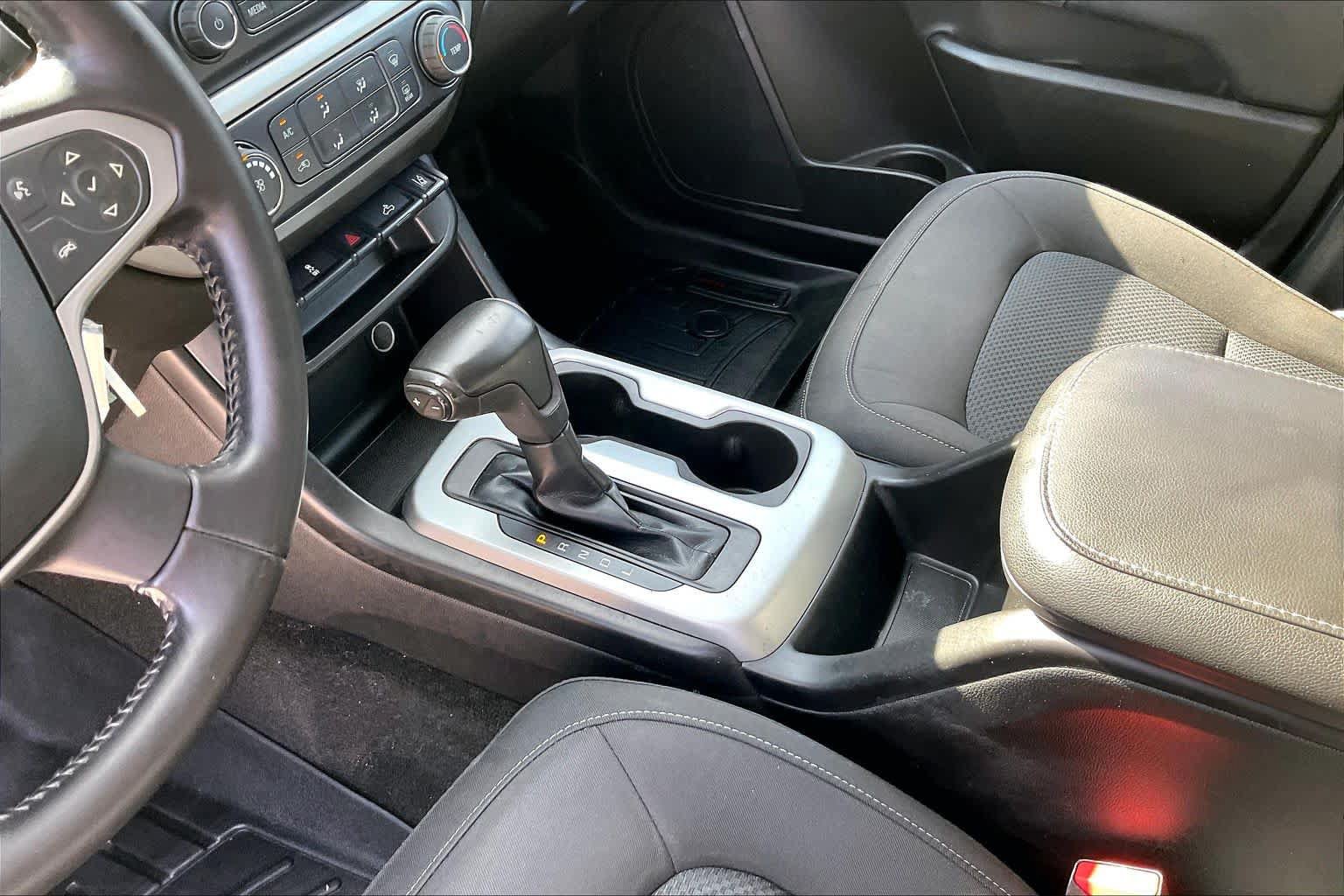 Used 2018 Chevrolet Colorado LT w/ LT Convenience Package AWD/4WD image 16