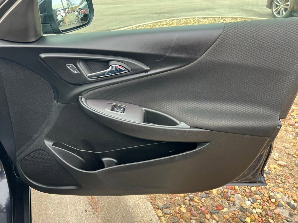 Used 2022 Chevrolet Malibu LT image 24