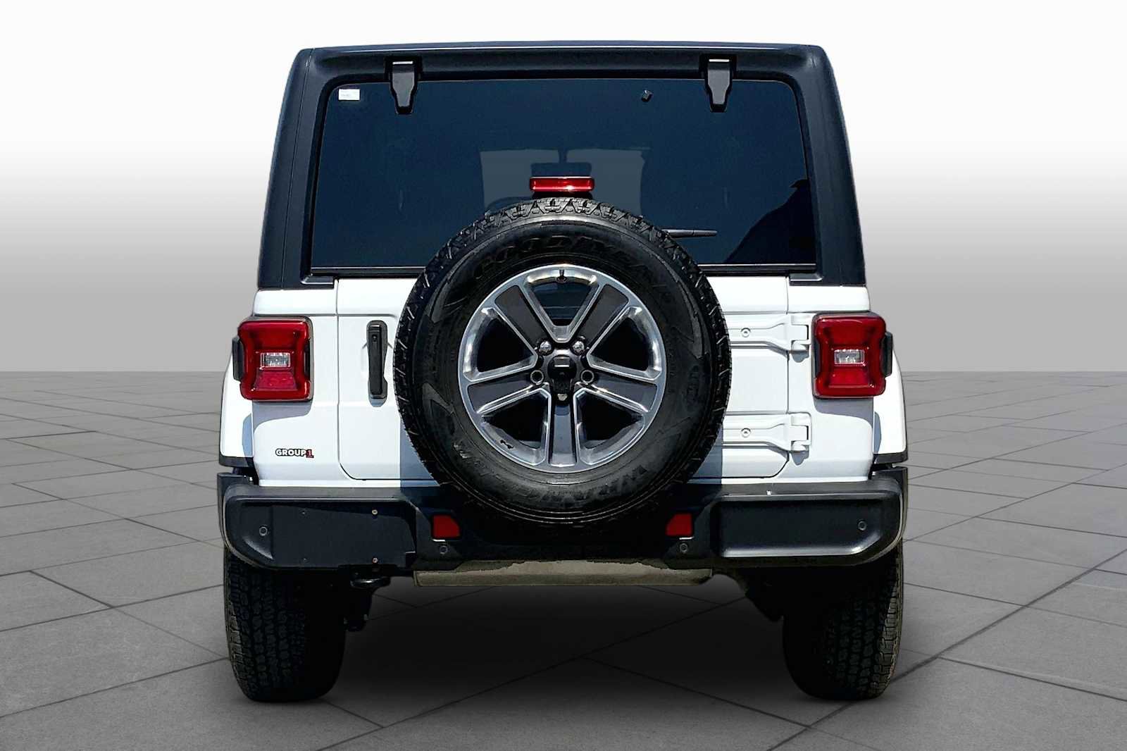 Used 2021 Jeep Wrangler Unlimited Sahara AWD/4WD image 5