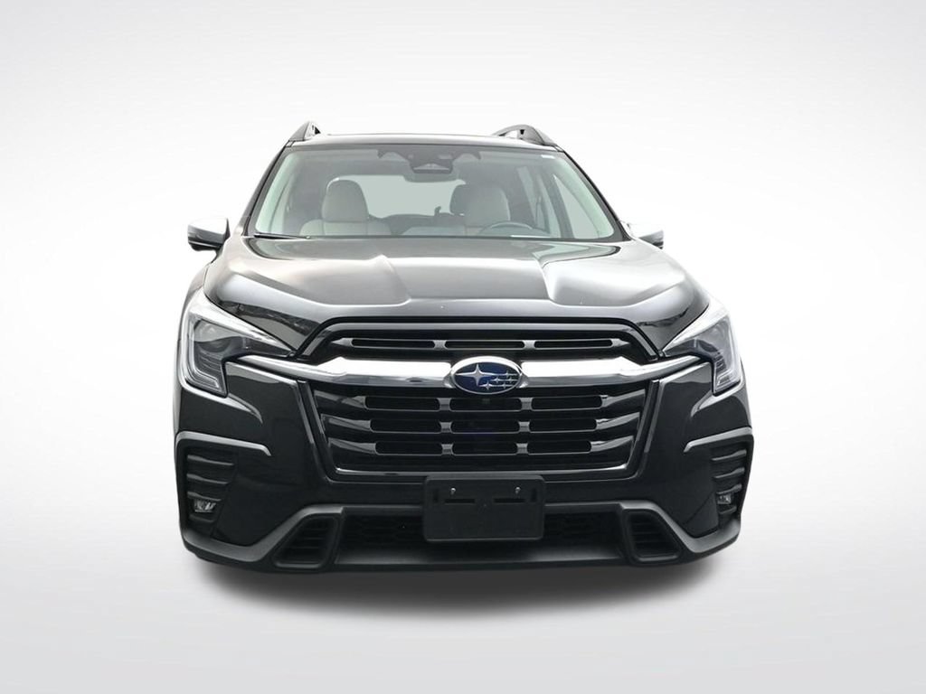 Used 2023 Subaru Ascent Limited w/ Technology Package AWD/4WD image 2