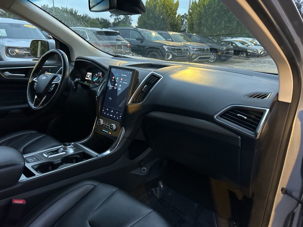 Used 2022 Ford Edge Titanium image 35