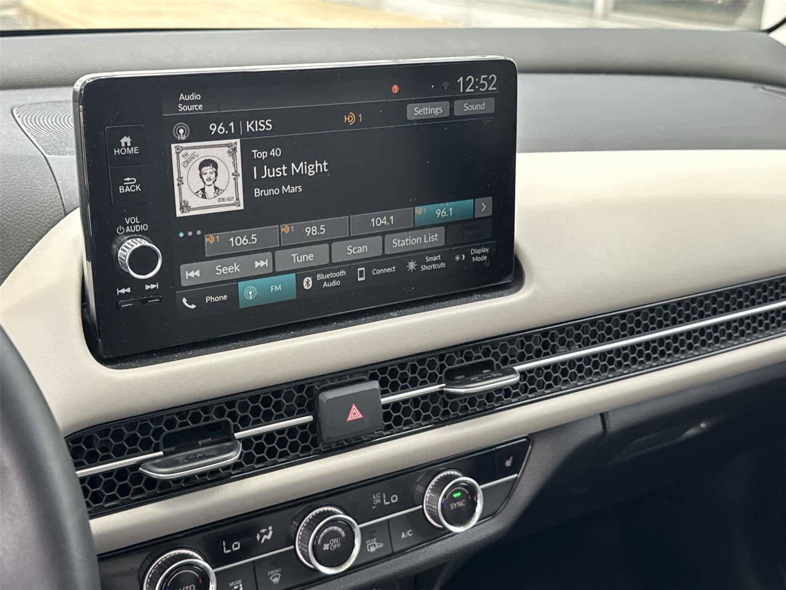Used 2024 Honda HR-V EX-L image 25