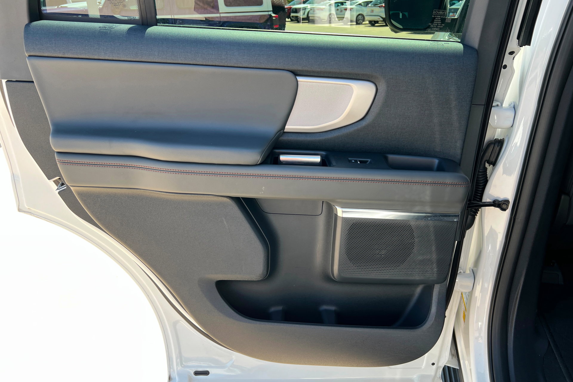 Used 2025 Ford Expedition Active AWD/4WD image 19