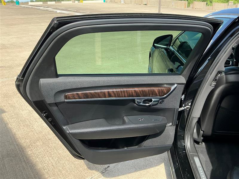 Used 2018 Volvo S90 T5 Momentum w/ Momentum Plus Package FWD image 30