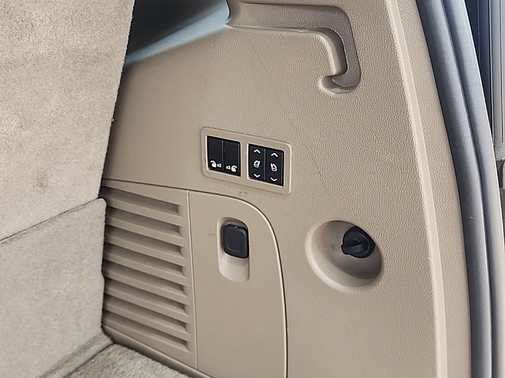 Used 2018 Chevrolet Tahoe LT AWD/4WD image 21
