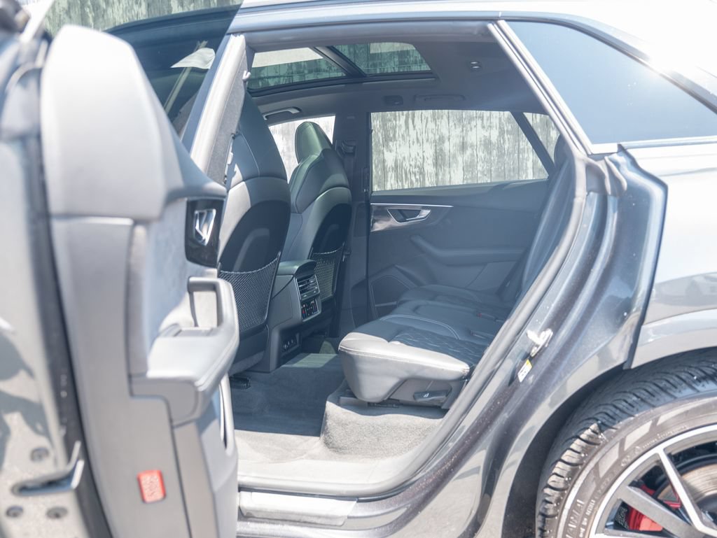 Used 2022 Audi SQ8 Premium Plus w/ Executive Package AWD/4WD image 34