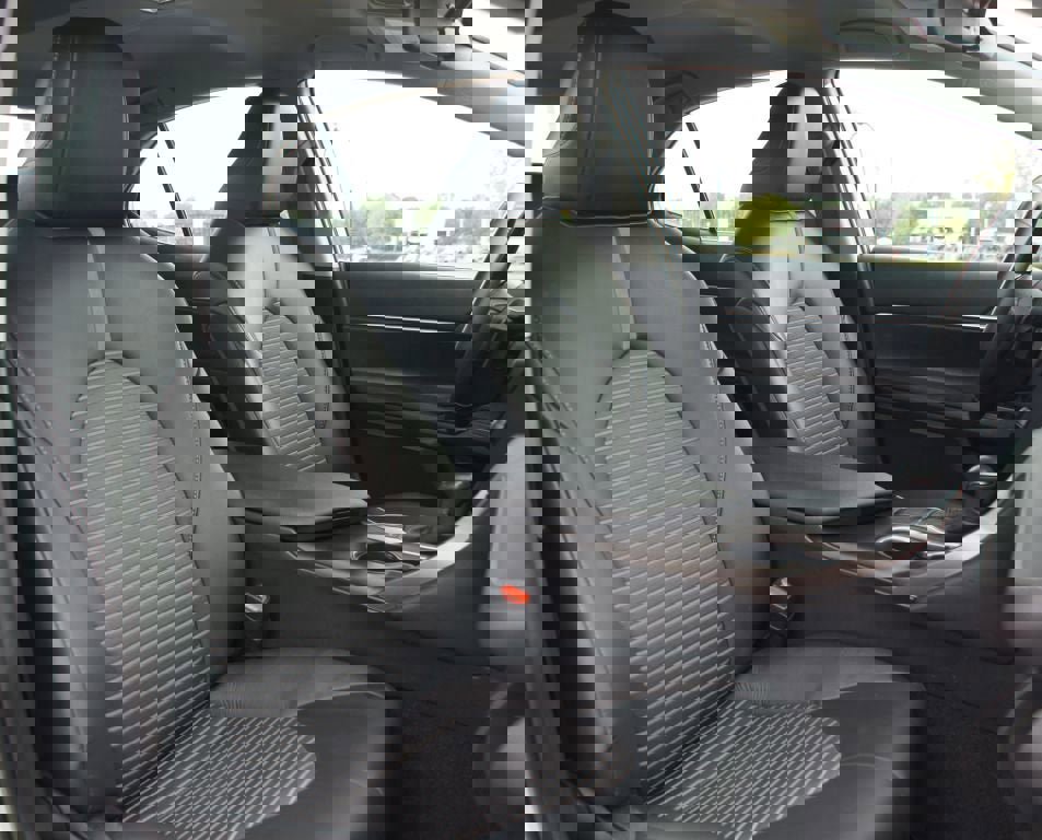 Used 2024 Toyota Camry SE image 21